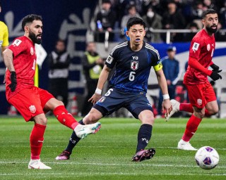 关于日本球队战胜劲旅，晋级国际杯赛下一轮的信息